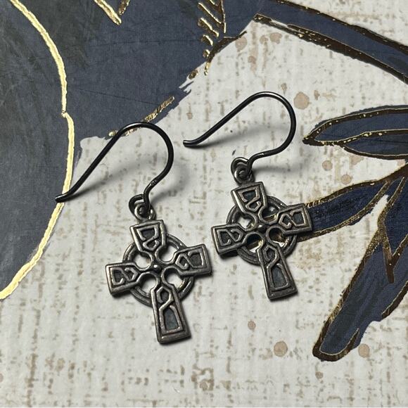 Vintage Dainty Celtic Cross Dangle Earrings in 925 Sterling Silver D2 - Picture 2 of 5